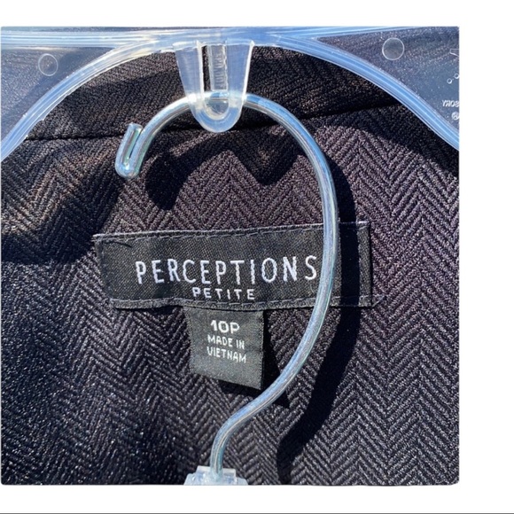 Perception’s pantsuit - Picture 3 of 3